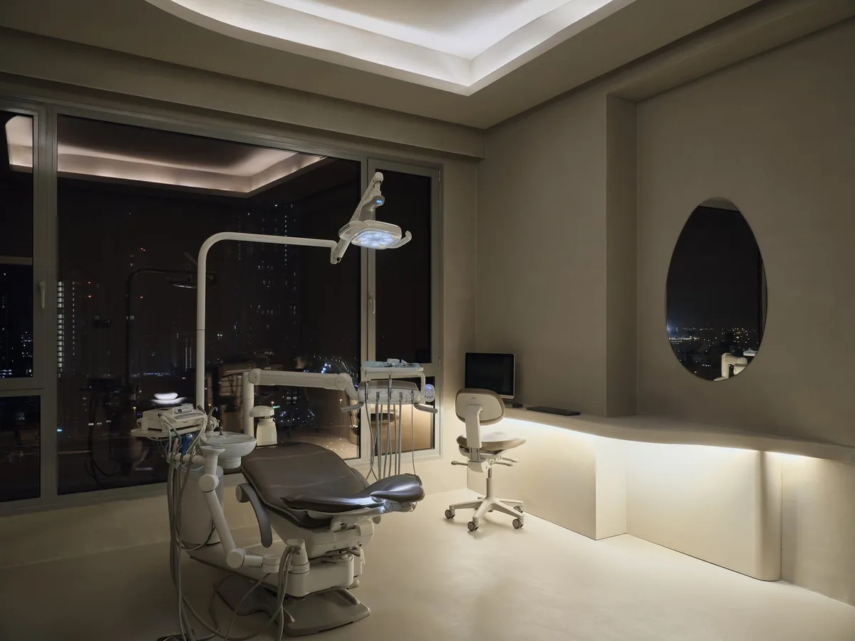Bella Specialized Dental Center treatment room